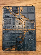 Gelände Manufactorum Starter Box im Gussrahm...
