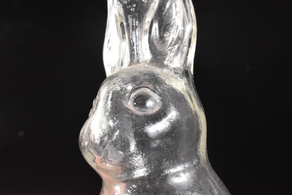T8317: Japanese Old Glass Rabbit-shaped ORNAMENTS object art work ...