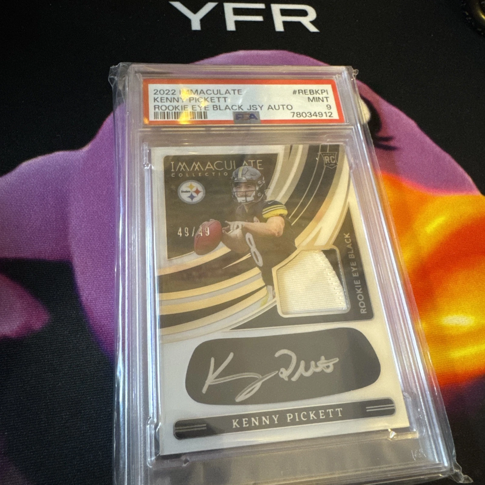 Kenny Pickett Panini Immaculate Collection Immaculate Rookie Eye Black Jersey Autographs #REBKPI Base