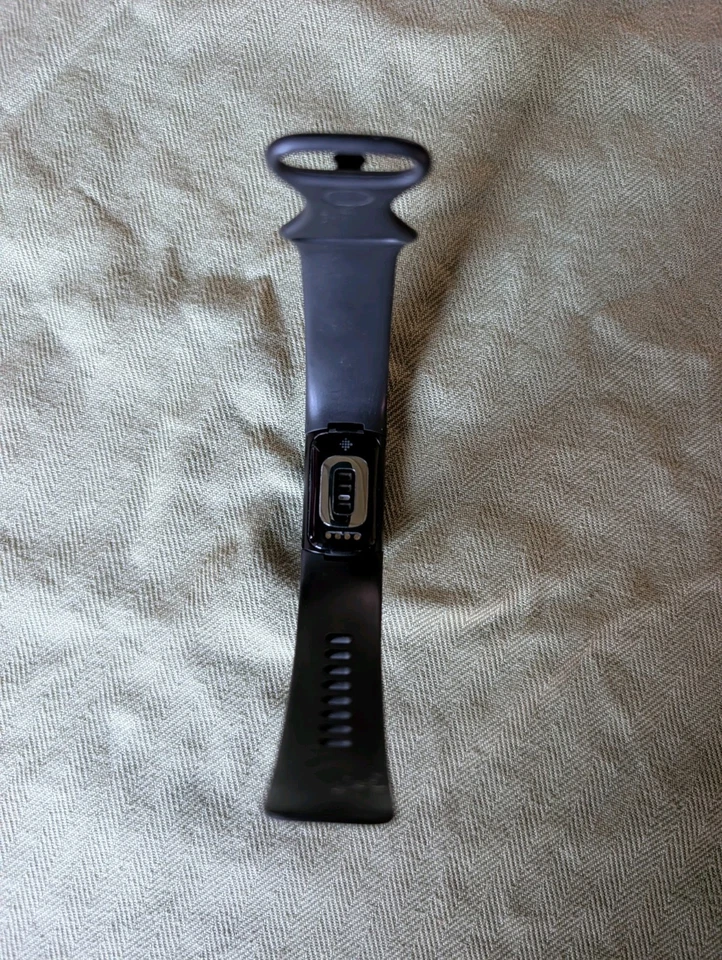 Fitbit Charge 6 Activity Tracker Obsidian/Black, Small/Large Band - Image 3 of 3