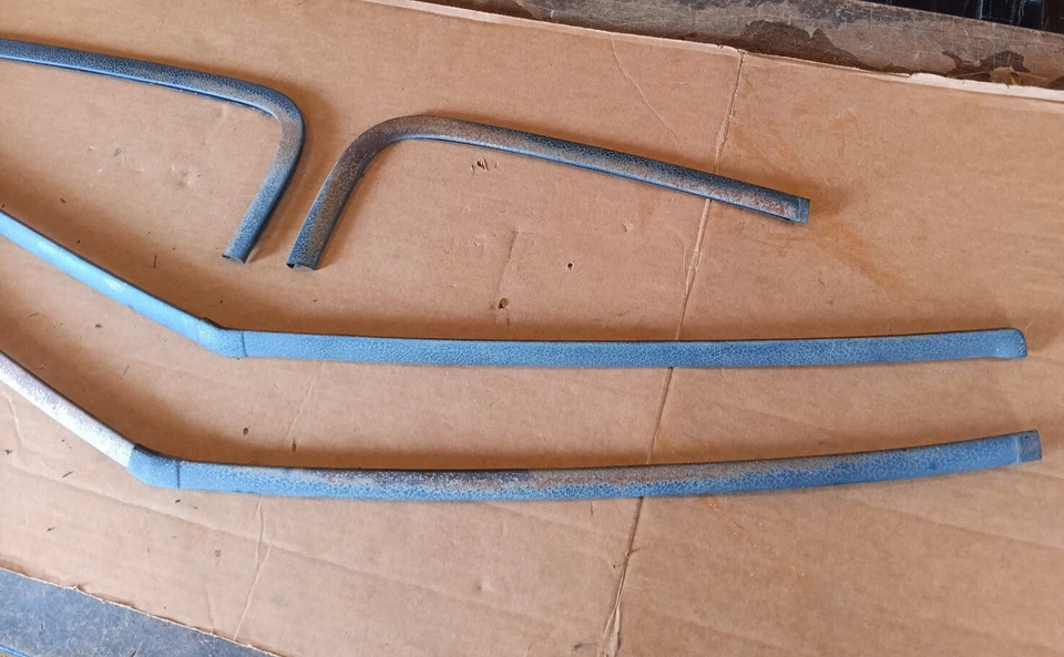 73 蒙特卡罗乙烯基顶部后窗装饰环绕造型露背漆 — 第 2/4 张图片