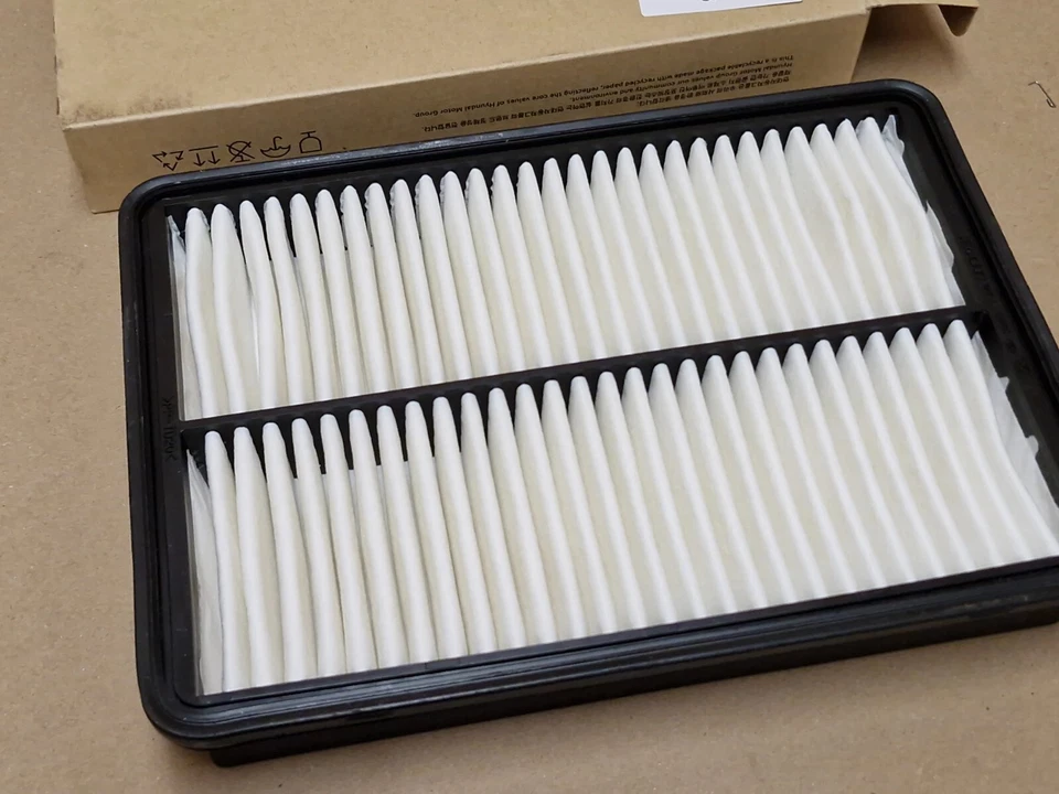 Filtro de aire del motor Kia Sorento MK2 2.0D CRDi 2009-2012 281132P300 genuino nuevo OEM Foto 3 de 4