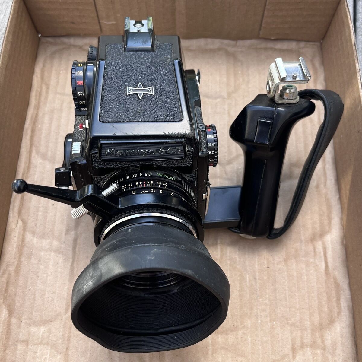 Mamiya M645 1000S Camera W/ Sekor C 80mm f/2.8 & Gripper For Mamiya M645 1000S Camera W/ Sekor C 80mm f/2.8 & Gripper For