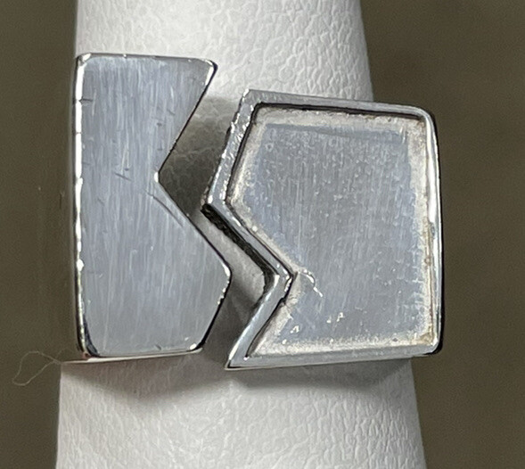 Vintage UNIVERSA Solid Sterling Silver Zig Zag Ri… - image 1
