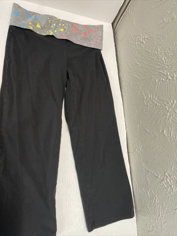 victoria-secret-vs yoga capri love pink on back pants