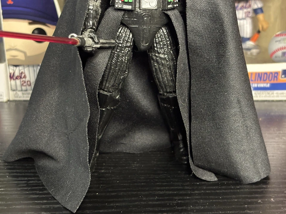 Star Wars Black Series Return of the Jedi 40th Anniversary Darth Vader Figure A1 - Image 4 of 4