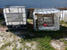 275 330 Gallon IBC Tote Water Tank w/ Drain