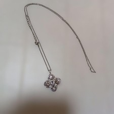 FOXEY Flower Motif Necklace with Case