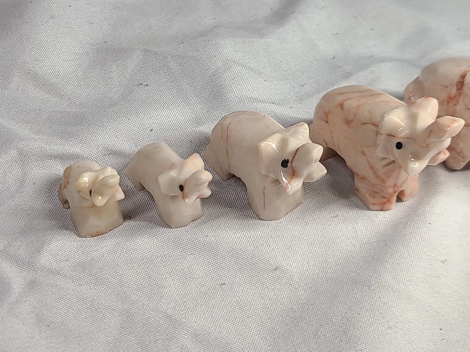 Lot Of 7 Hand-Carved Marble Onyx Elephant Figurines - Increasing Size - Image 4 of 4