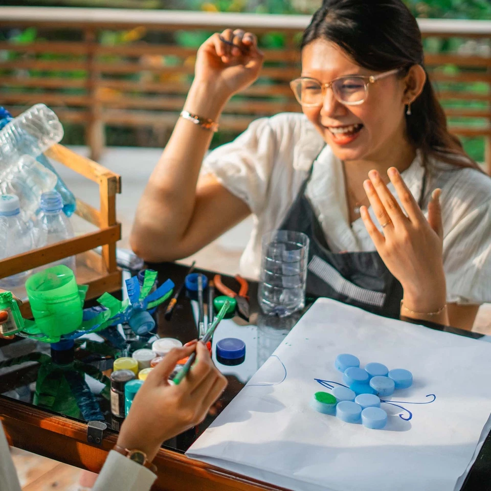 100 peças tampas de garrafa de plástico, tampa de parafuso de garrafa de água de 1,2 pol., azul fosco - Imagem 4 de 4