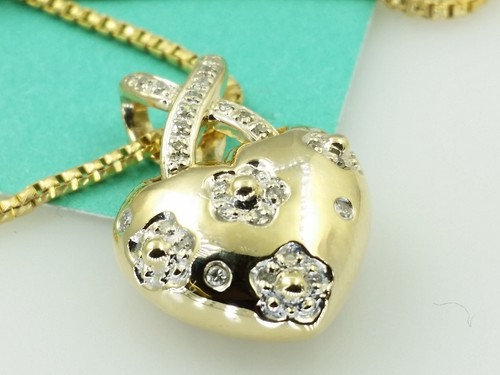 14 Karat Yellow Gold Heart w/ Diamond Pendant Necklace - Picture 9 of 9