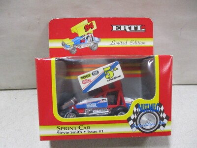 Ertl Nutmeg Sprint Car Mark Kinser in Stevie Smith Box
