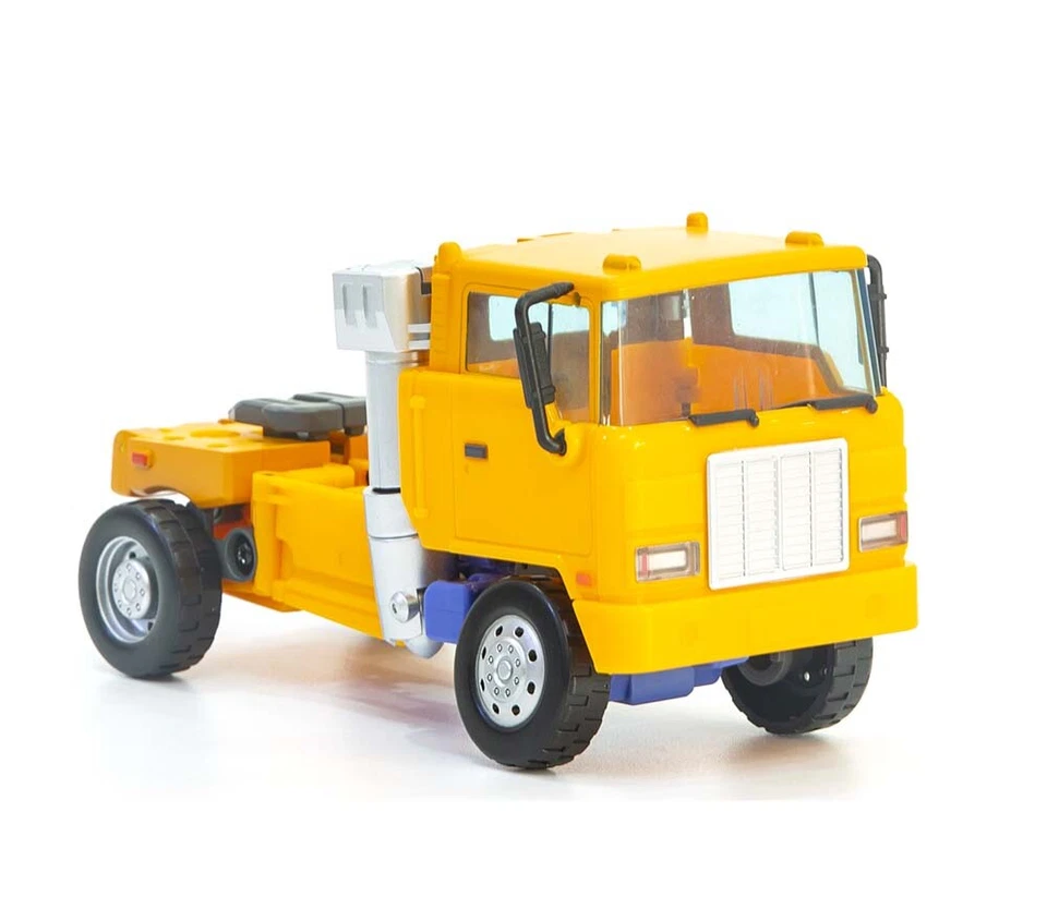 New BadCube BC OTS-01 Engineer Huff Reissue Ver. Action Figure toy in stock - Image 3 of 4