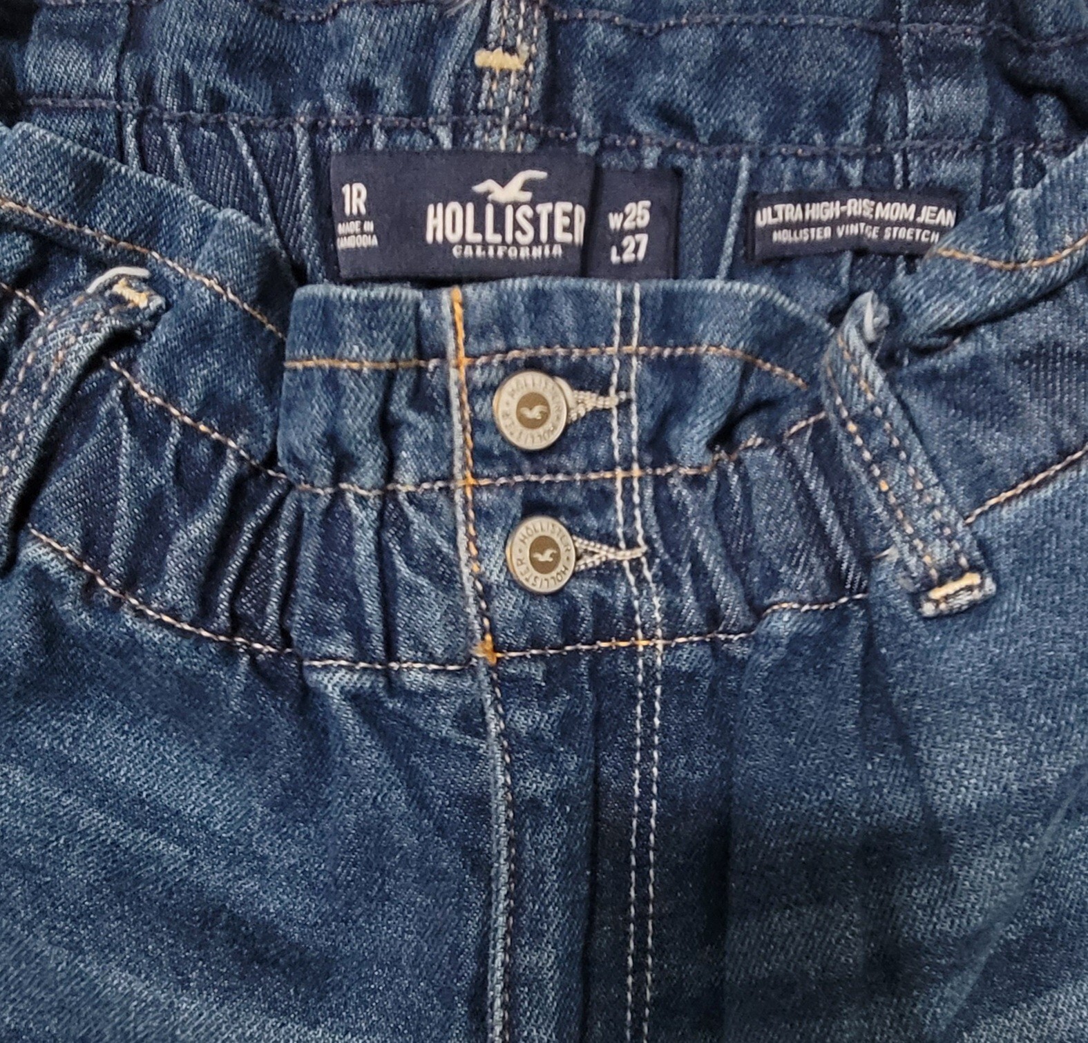 Hollister Ultra High-Rise Mom Jeans  Hollister Vintage Stretch Size 1R W25 L27-image
