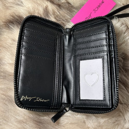 NWT Betsey Johnson Zip Around Wallet Wristlet - Black - Quilted Hearts - Picture 4 of 5