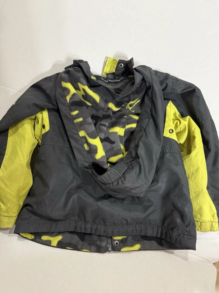 Chaqueta deportiva London Fog para niños talla 4t gris y amarillo Foto 3 de 4