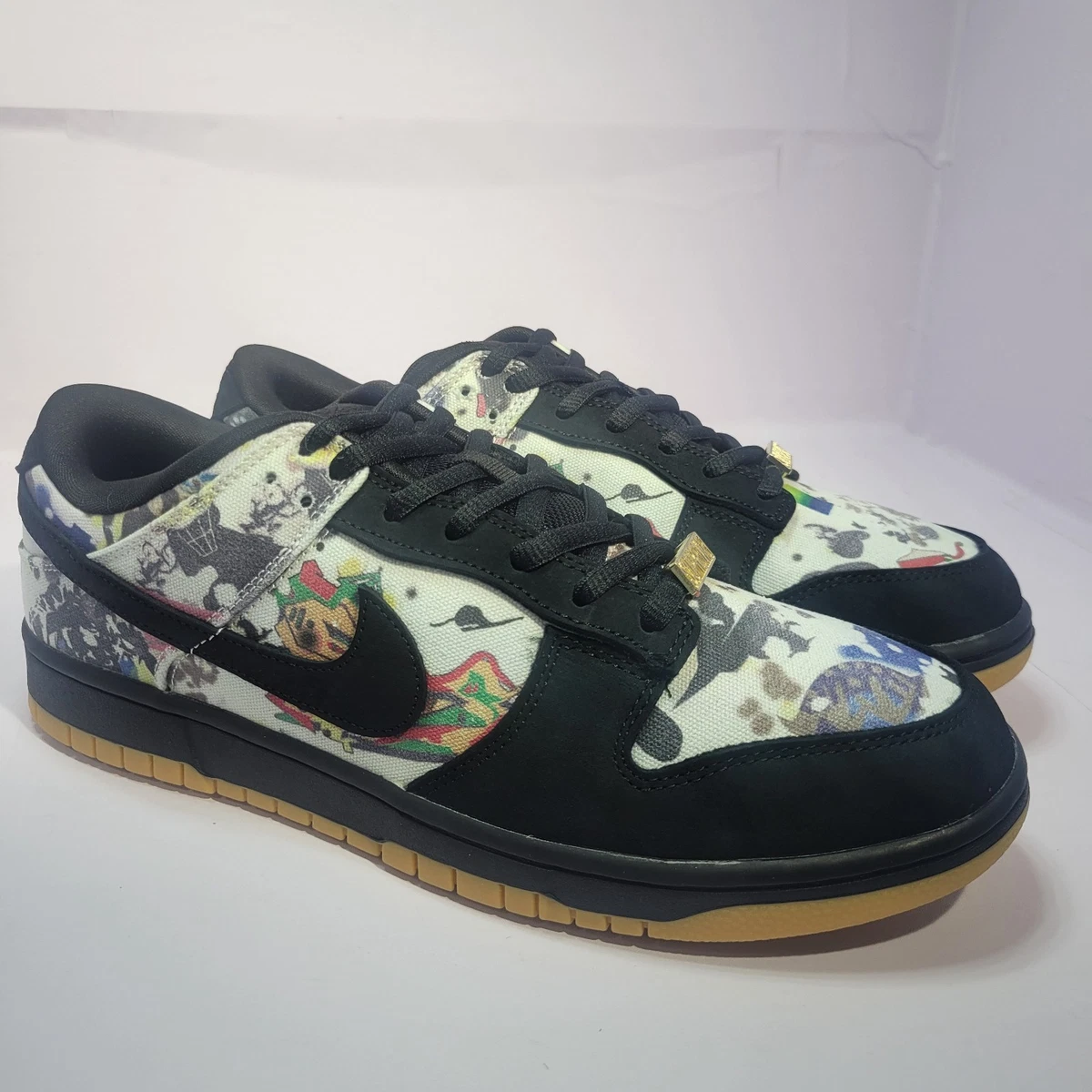 Supreme x Nike Dunk SB Low Black for Sale | Authenticity