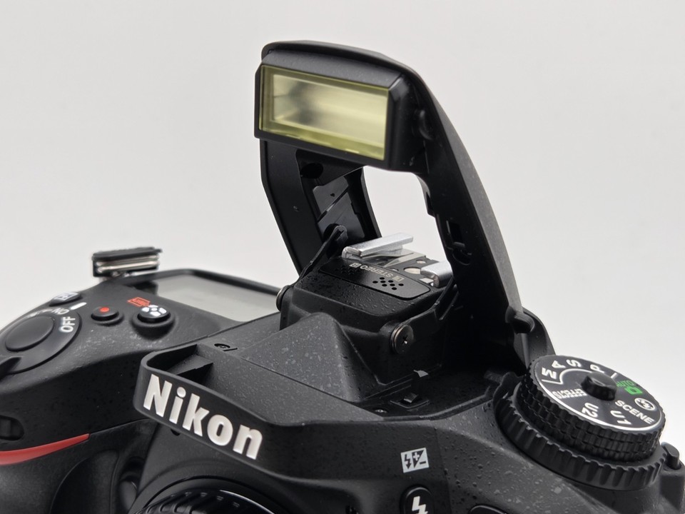Nikon D7200 24.2 MP Boîtier Numérique SLR – Mint In Box – Japon – Chargeur Et Accessoires Inclus