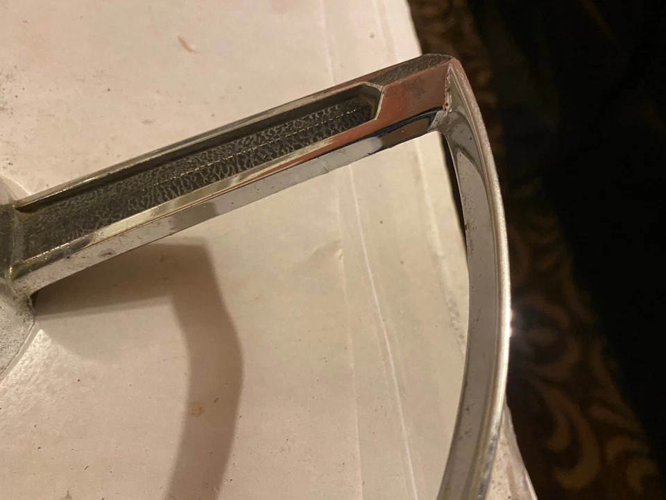 Plymouth Belvedere 1966 volante satélite bocina anillo botón Foto 3 de 4