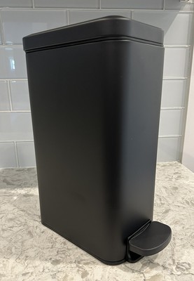 Small Compact Trash Can With Lid And Step Pedal