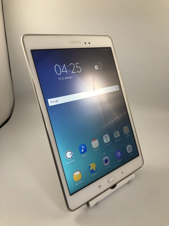 Samsung Galaxy Tab A 9.7 SM-T550 White Wi-Fi 16GB 5MP Android Tablet - Image 3 of 4