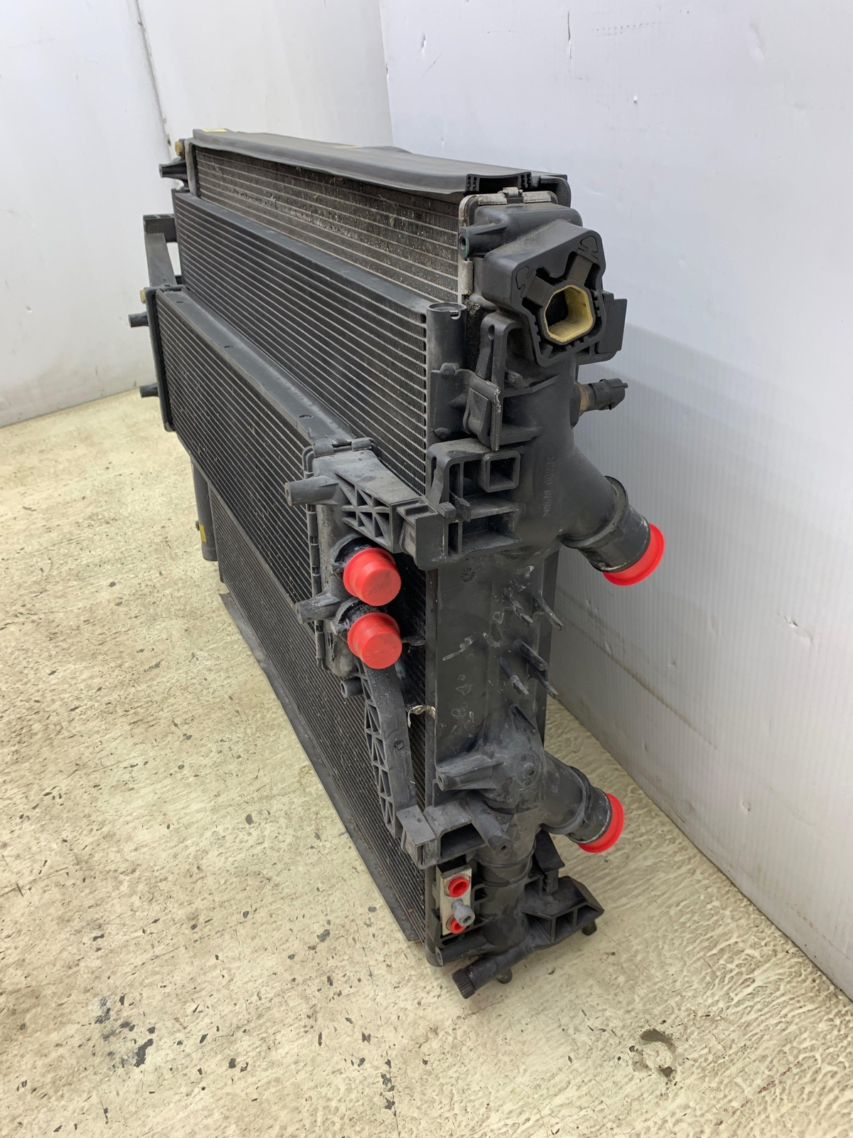 2014-2019 MASERATI GHIBLI OEM 3.0L MAIN RADIATOR & A/C CONDENSER COOLING FAN
