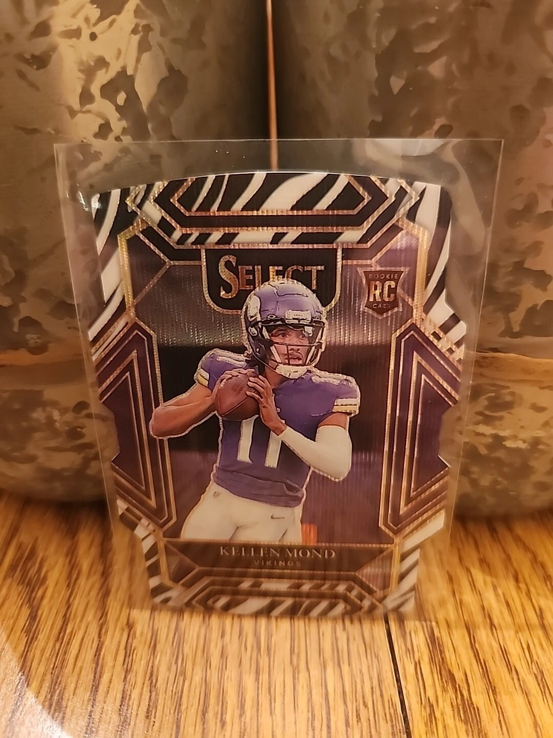 2021 Panini Select - Club Level #264 Kellen Mond (RC) Die Cut ZEBRA Case Hit