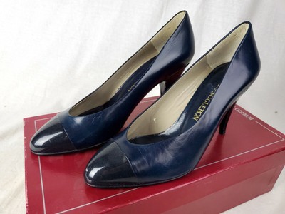 navy heels size 4