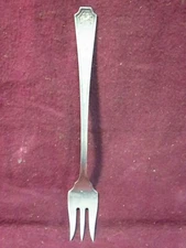 Sterling Durgin FAIRFAX ENGRAVED COCKTAIL FORK 5 1/2" 17g  Mono JKP  