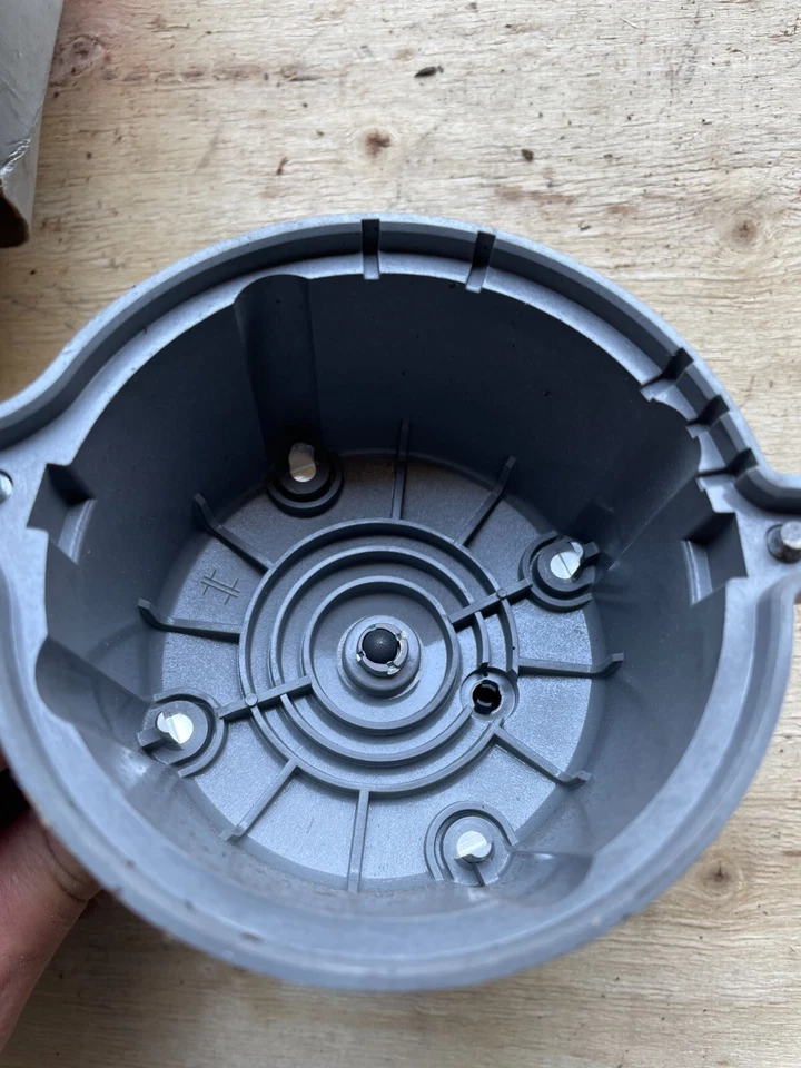 分销商 Cap-GAS 原装 Eng Mgmt 4939 24082 CarQuest — 第 3/3 张图片