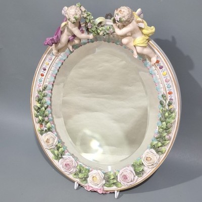 Antiker Dresdner Porzellan Cherub Figur Spiegel