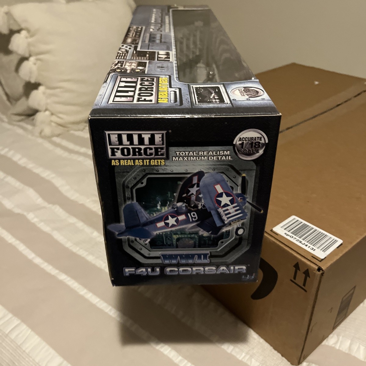 1/18 ELITE FORCE エリートフォース F4U-CORSAIR 1:18 Scale F4U-Corsair (Unboxing and Assembly) - YouTube