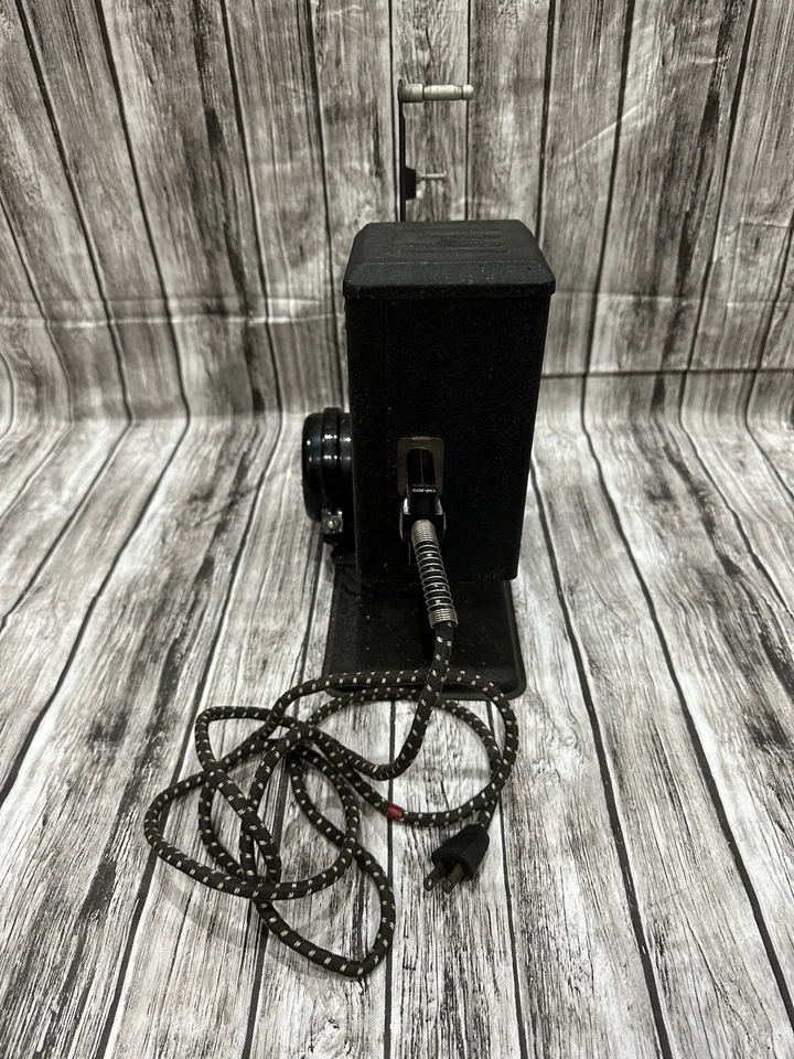 PROYECTOR KEYSTONE 16 MM ACCIONADO POR MOTOR Y MANIVELA MODELO E 729 Y PELÍCULAS Foto 4 de 4