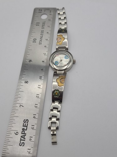 Reloj Mujer Rumours Esfera Flor Tono Plateado Batería Nueva Funcionando - Imagen 13 de 15