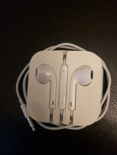 White Apple Earpods Wired W/ 3.5mm Jack