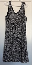 Karen Kane - Black/White Geometric Dress Swing Bottom Perfect Condition