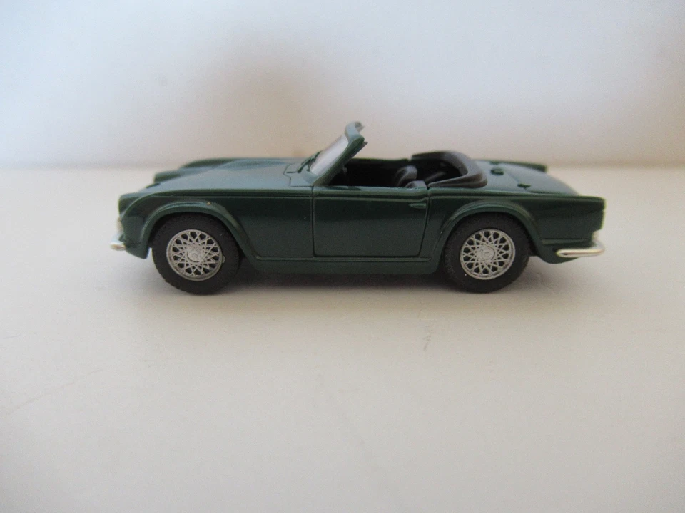 1/87 Triumph TR4 Wiking - Photo 3/4