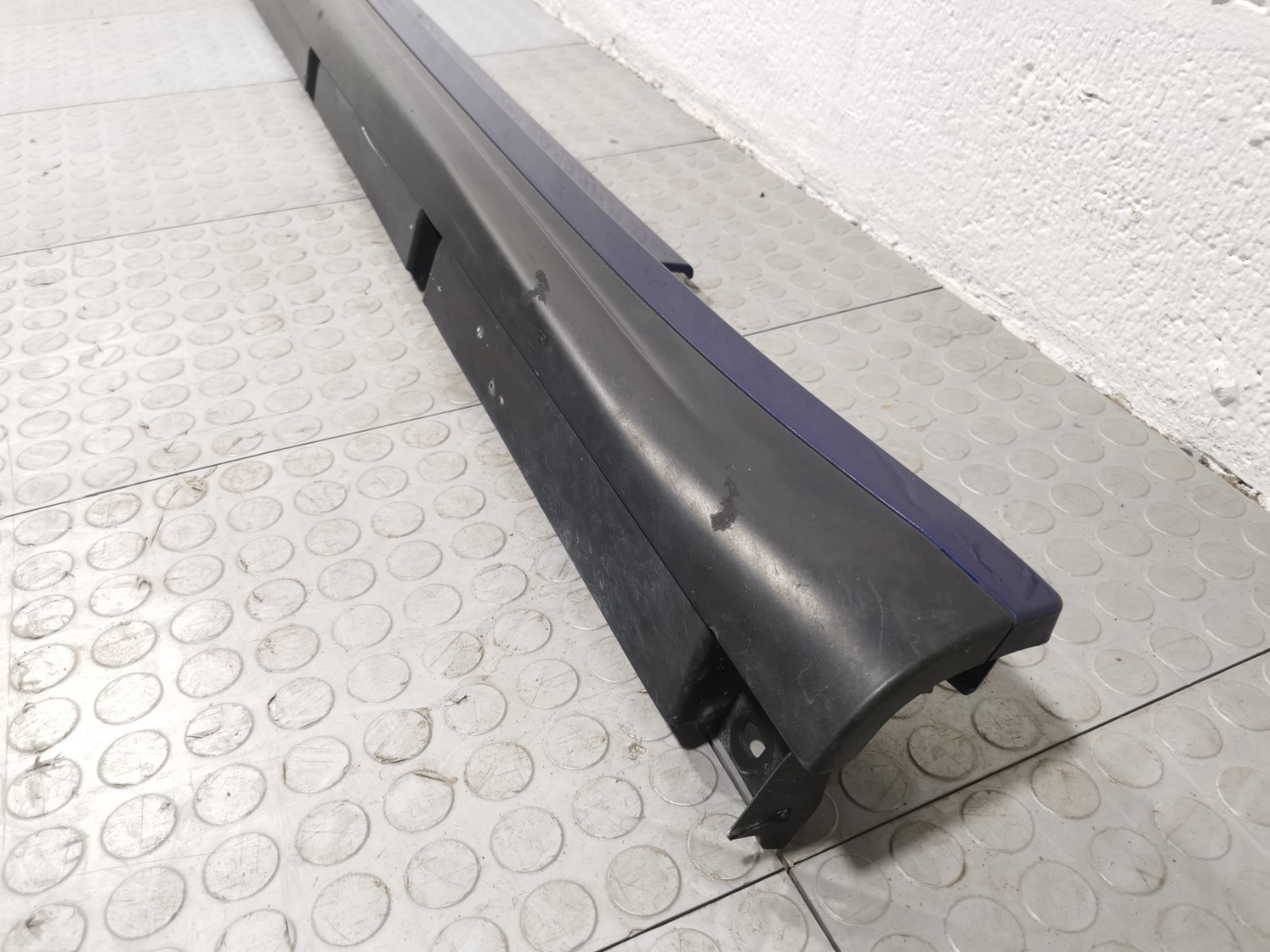 Maserati Ghibli S Q4 2015 Right Passenger Side Rocker Molding Side Skirt Panel