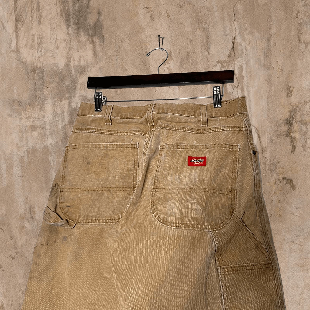 Thrashed Sand Tan Dickies Carpenter Pants 32x32 Relaxed Fit Red Label Canvas