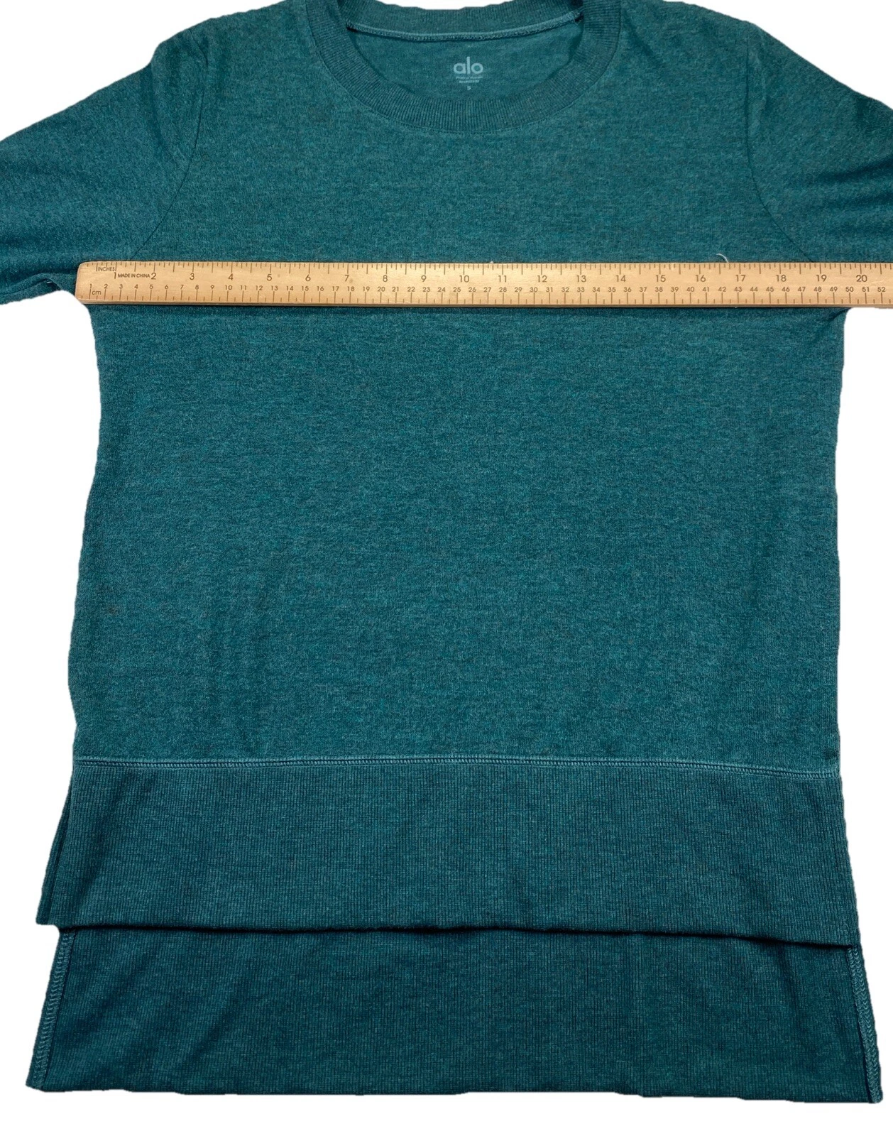 alo-yoga glimpse split hem hi lo heathered shirt