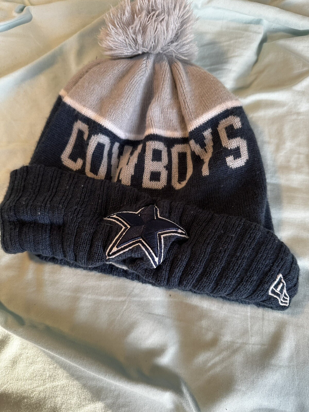 New Era Dallas Cowboys Fleece Lined Beanie Knit Pom Winter Hat Blue. Embroidered
