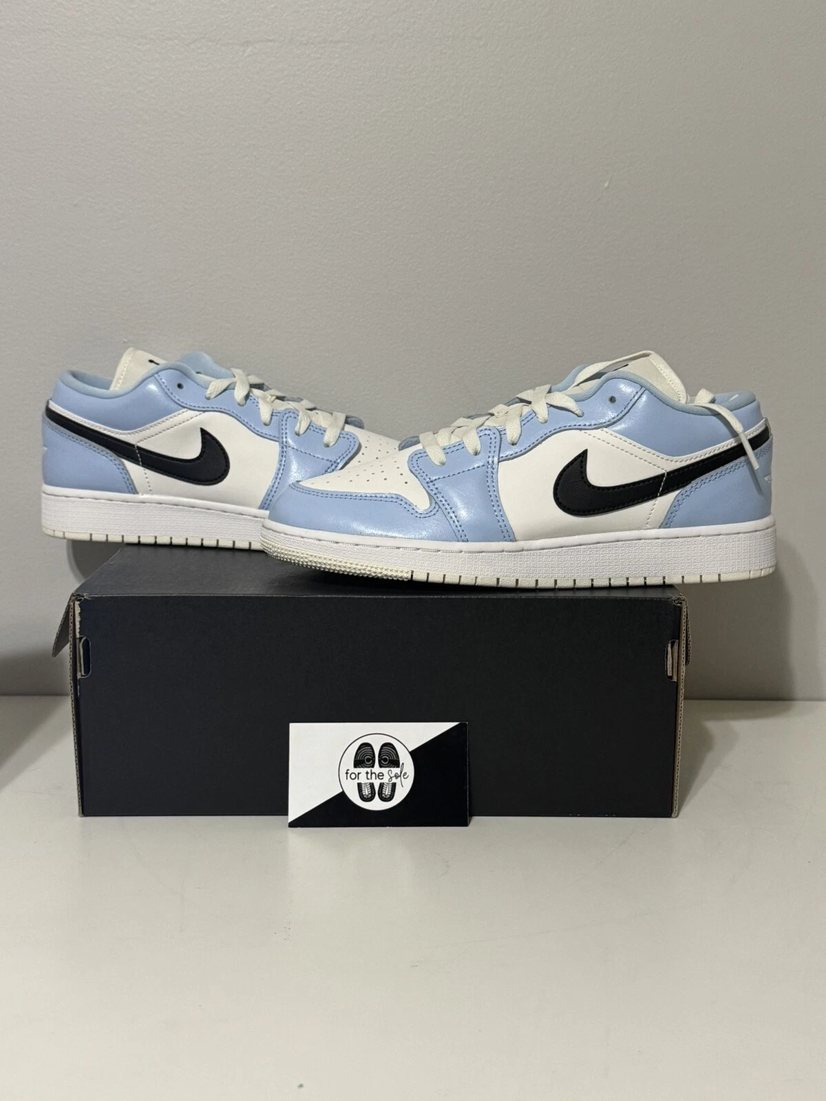 Jordan 1 Low Ice Blue Black 7 (GS) 554723 401