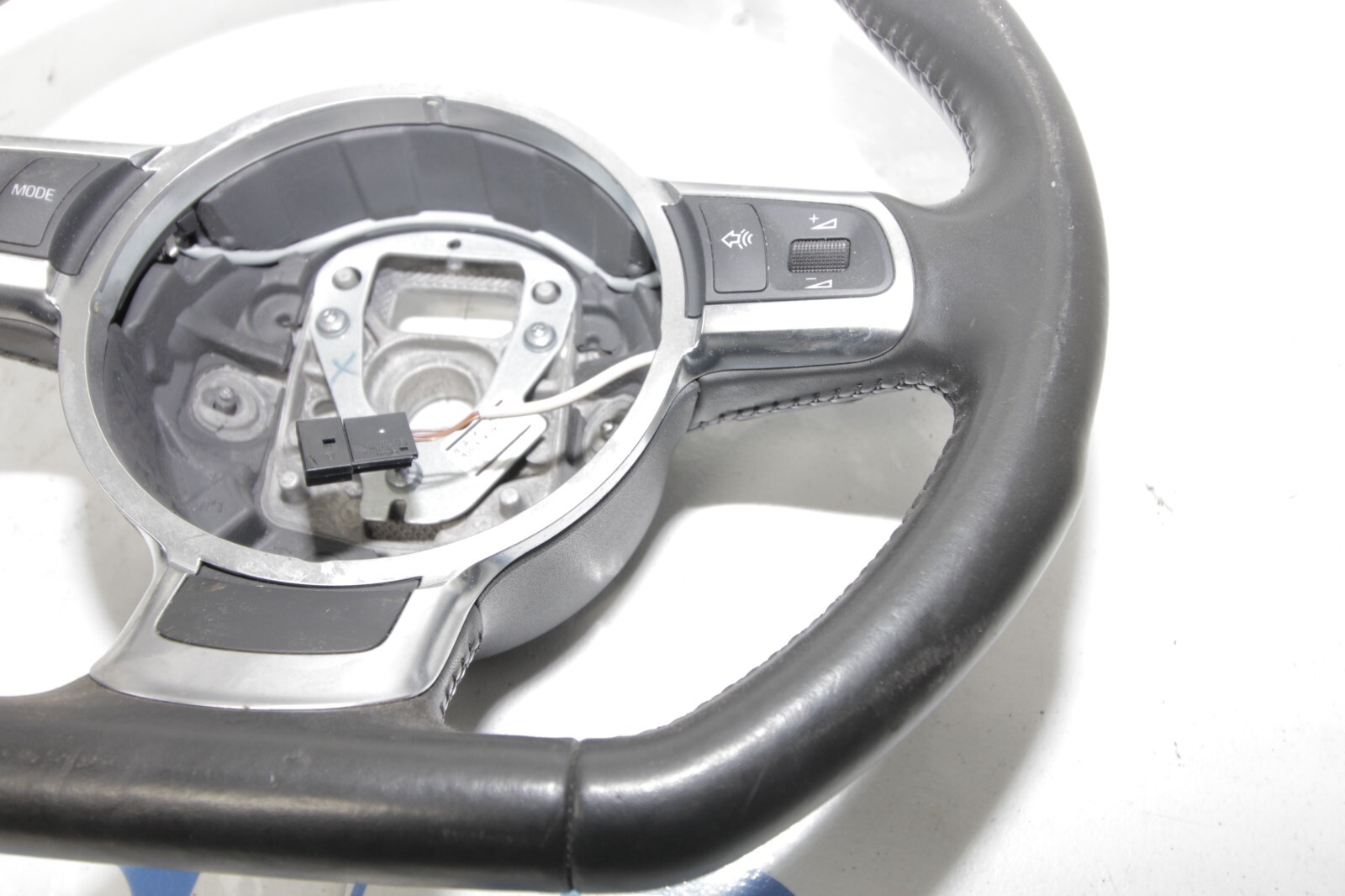 08-13 AUDI R8 OEM WHEEL STEERING ASSEMBLY CONTROLS BARE BLACK SILVER COMPLETE 12