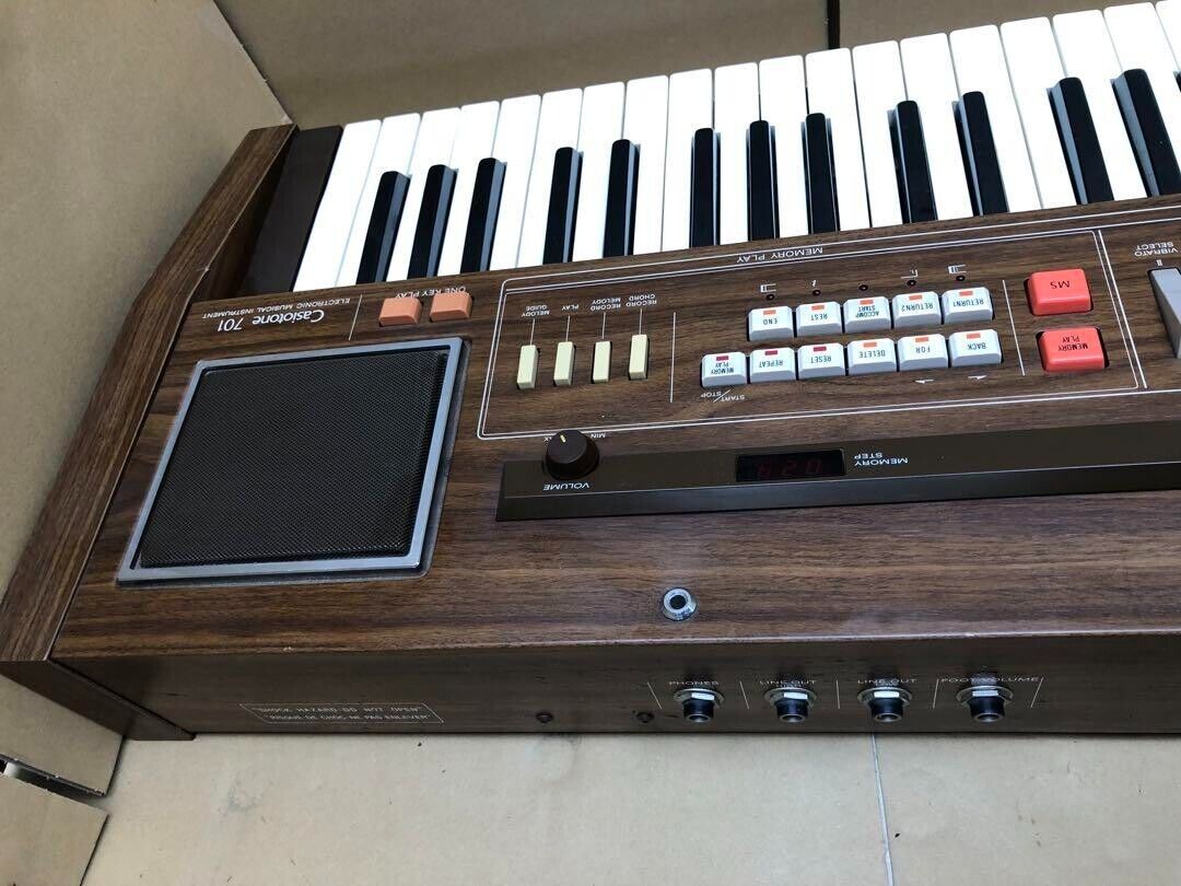 Casio Casiotone 701 (CT-701)Used – Vintage 61-Key Electone Casio Casiotone 701 (CT-701)Used – Vintage 61-Key Electone