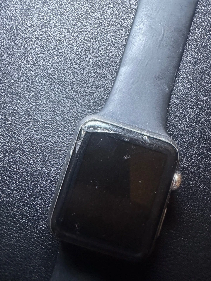 Apple Watch A1554 42mm Aluminum Case Black Works, Cracked Screen - Image 3 of 4