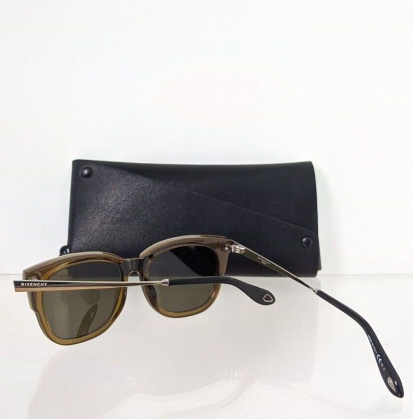 Brand New Authentic GIVENCHY GV 7072/S Sunglasses C1E70 7072  display picture 3