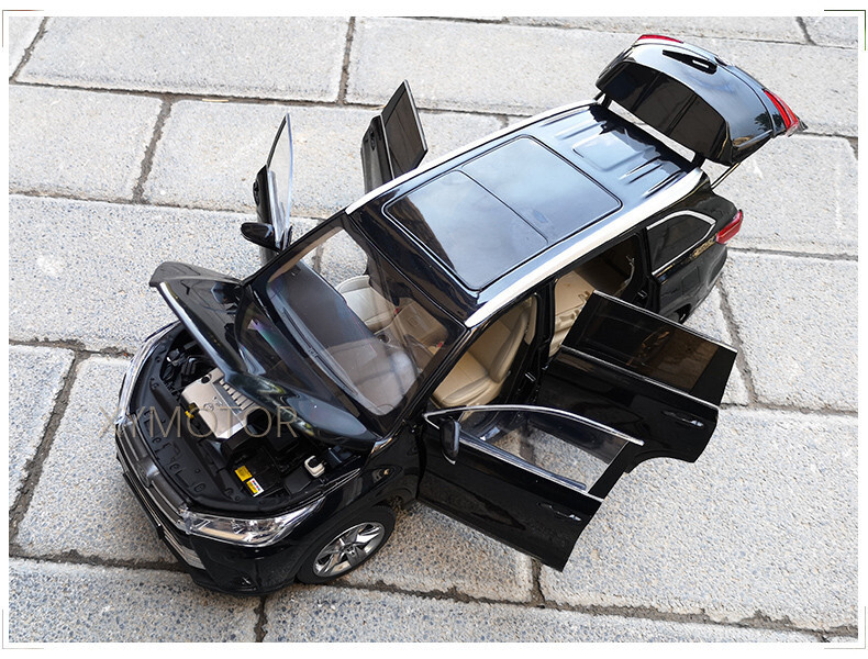 Modèle Réduit Toyota Highlander 2021 1/18 - Métal Diecast - Neuf