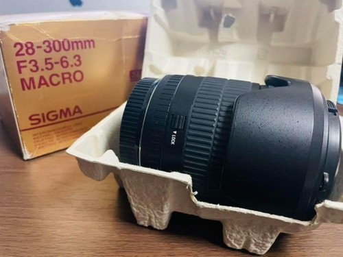SIGMA 28 300F3.5 6.3 MACRO C for Canon with Box