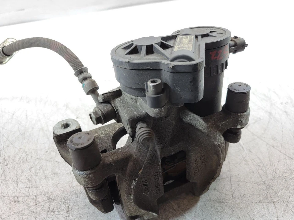 Pinza de freno trasera izquierda Subaru Outback or Legacy 2016 2017 2018 2019 26634Al03B Foto 4 de 4