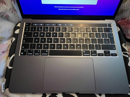 Apple MacBook Pro M1 2020 13-inch TouchBar, 8GB RAM, 256GB, Space Grey with Box - Afbeelding 4 van 11